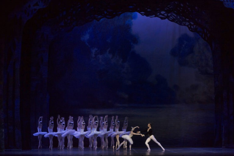 SOLD OUT! PER IL LAGO DEI CIGNI DEL CORPO DI BALLO DEL SAN CARLO DI NAPOLI