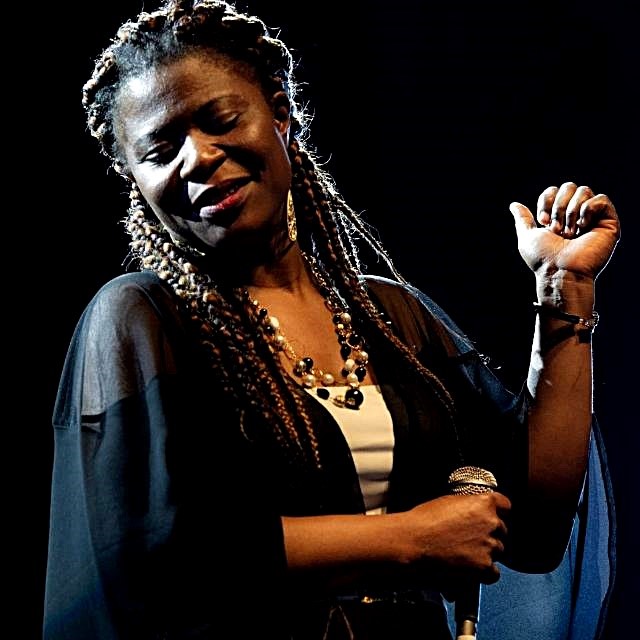 A Brisighella la magia di San Lorenzo con Mia Nkem Favour Blues Band