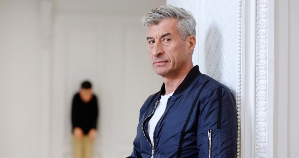 “PAR FURLÈ”: LA CITTÀ CHIAMA E GLI ARTISTI RISPONDONO Anche Maurizio Cattelan tra gli artisti che hanno donato un’opera