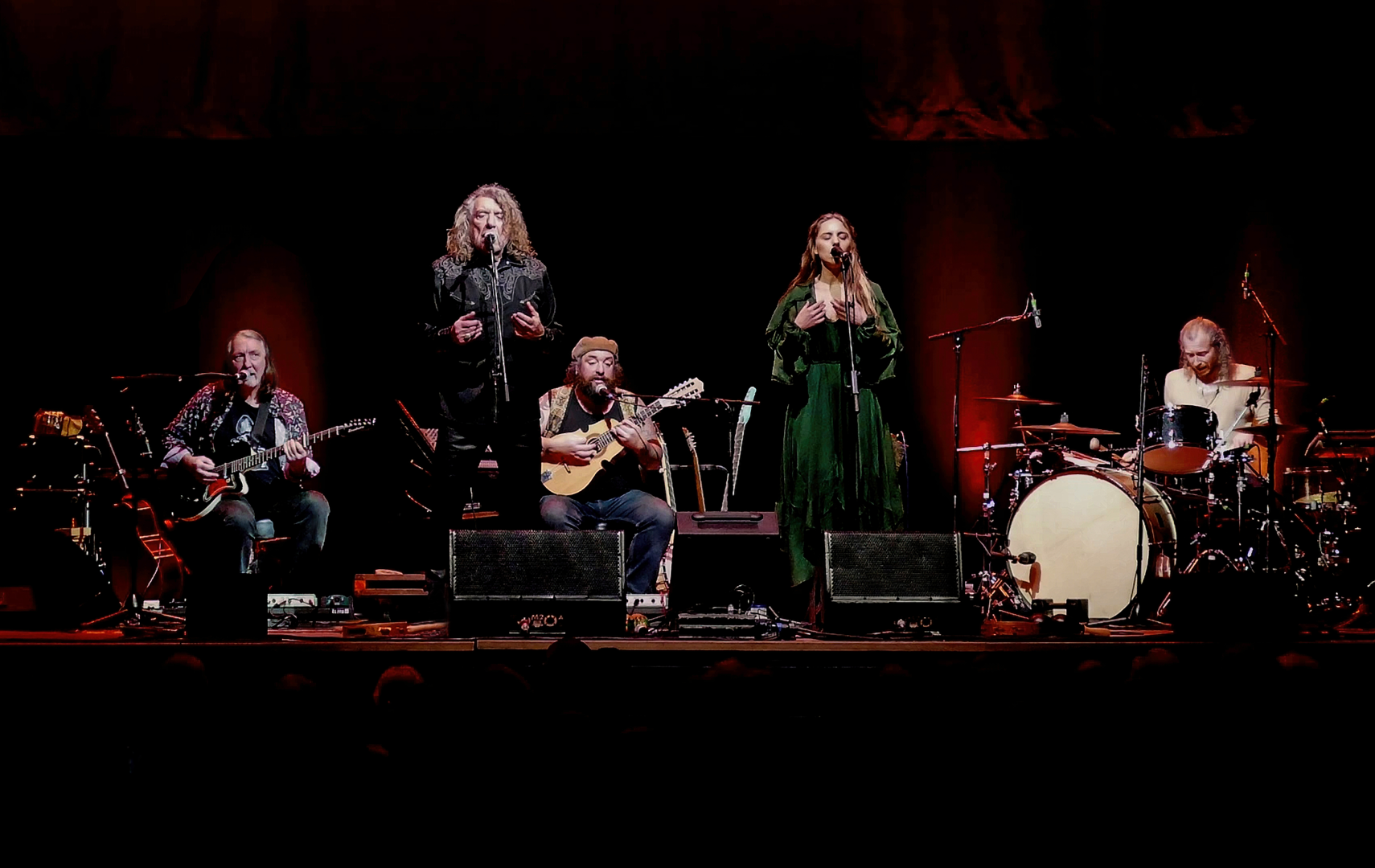 ROBERT PLANT PRESENTS SAVING GRACE FEAT. SUZI DIAN al teatro europauditorium